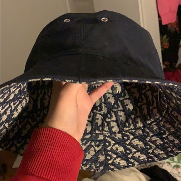Christian Dior bucket hat - Picture 3 of 4